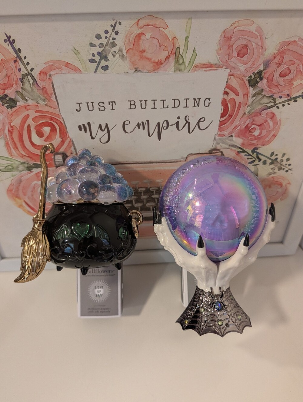 👻NWT Bath & Body Works Set Of 2 Halloween Crystal Ball & Cauldron Projectors
